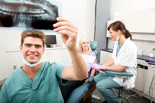 dental-hygienists-smiling